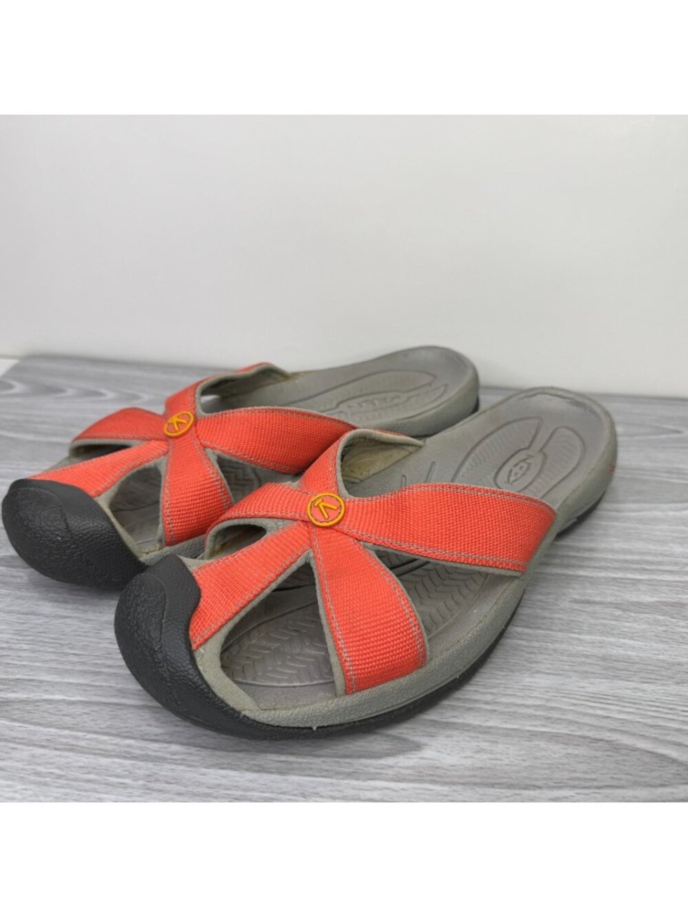 Keen Bali Slide Sandals Womens 9 Pink Strappy Closed Toe Beach Comfort Walking